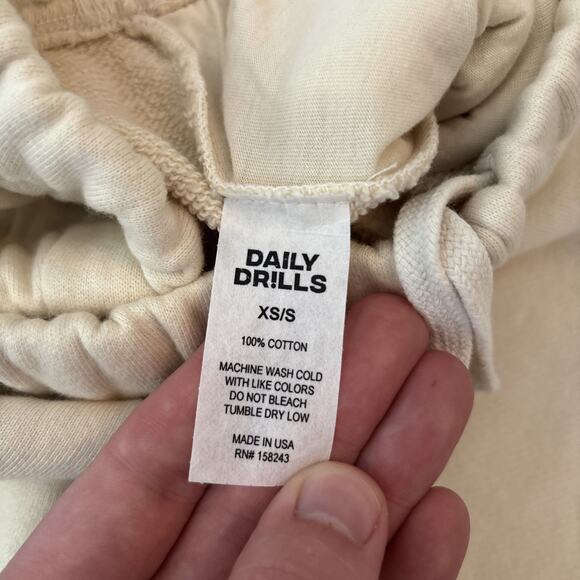 Daily Drills Cream Sweat Shorts Size XS/S Drawstring Pockets 4” In Cotton - Picture 4 of 11